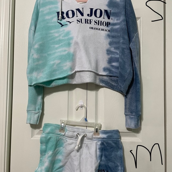 Comfy outfit - Picture 2 of 2